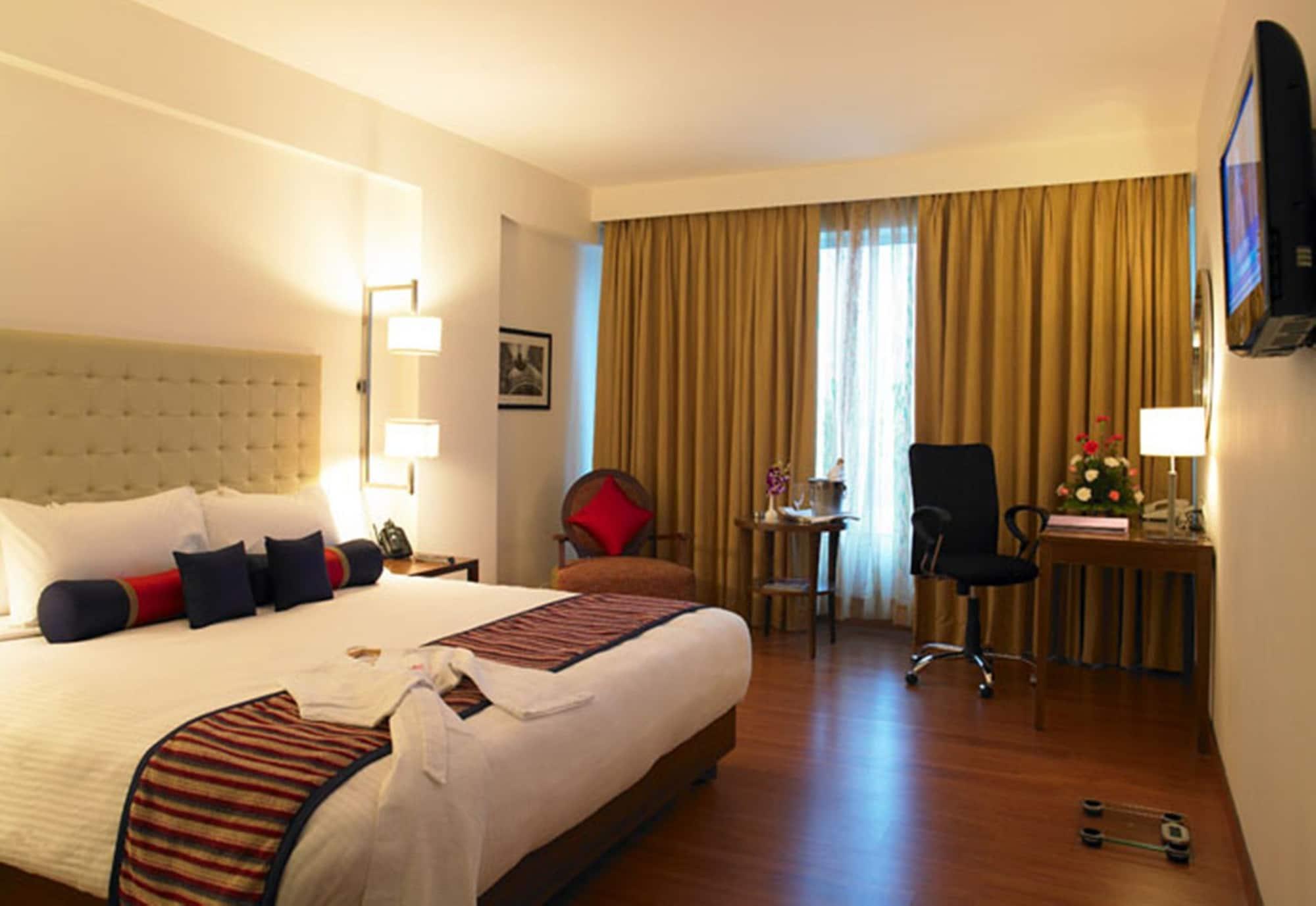 Royal Orchid Central Jaipur, Bani Park Екстер'єр фото