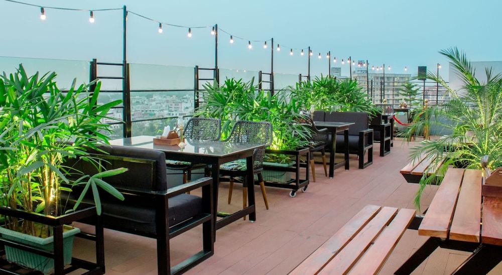 Royal Orchid Central Jaipur, Bani Park Екстер'єр фото
