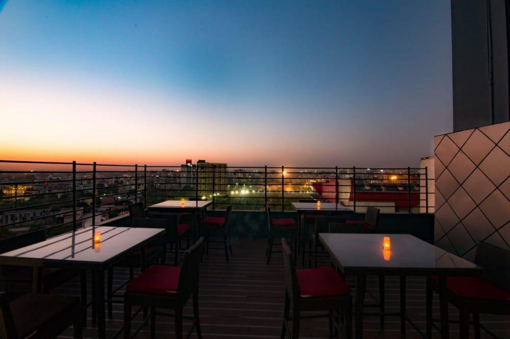 Royal Orchid Central Jaipur, Bani Park Екстер'єр фото